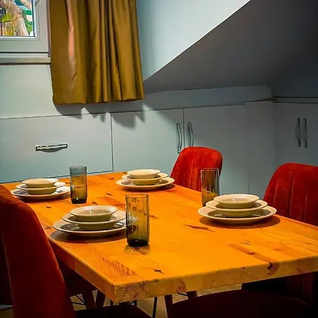 Eyuepsultan Abs Apartment