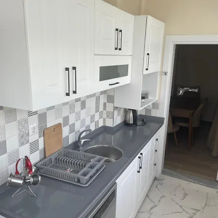 Eyuepsultan Abs Apartment
