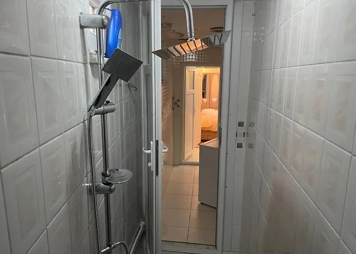 Eyuepsultan Abs Apartment